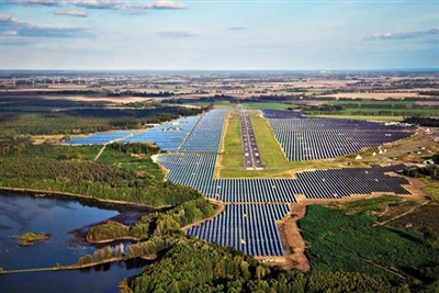 De geïnstalleerde fotovoltaïsche capaciteit van Hongarije overtreft ruimschoo...