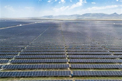 2. 2,5 GW zonne-hub van $ 200 miljoen: partner van Alfa Solar & Astroenergy E...