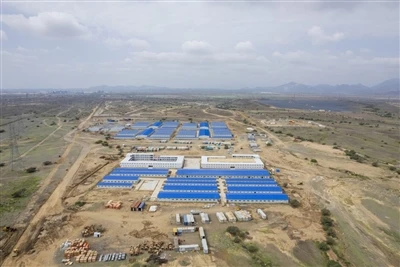 United Solar voltooit een polysiliciumproject van 100.000 ton in Oman – het g...